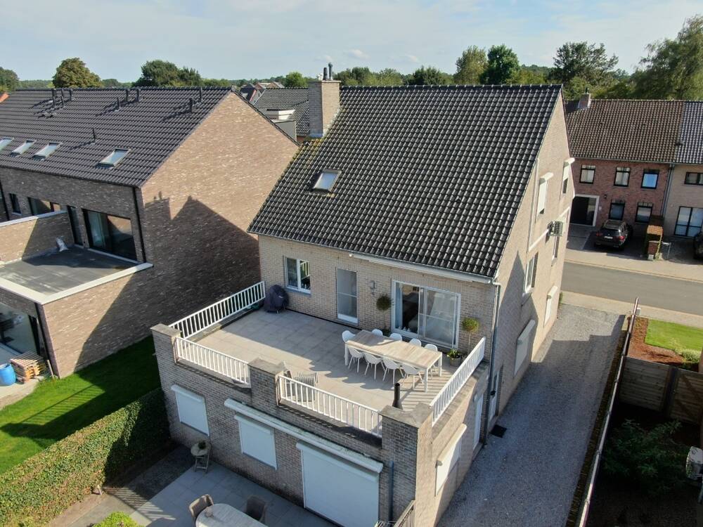 Duplex te  huur in Neerpelt 3910 1095.00€ 3 slaapkamers 224.00m² - Zoekertje 299857