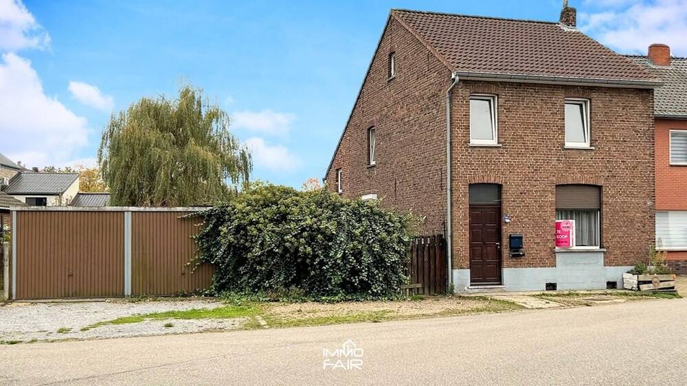 Huis te  koop in Lanaken 3620 219000.00€ 3 slaapkamers m² - Zoekertje 300532