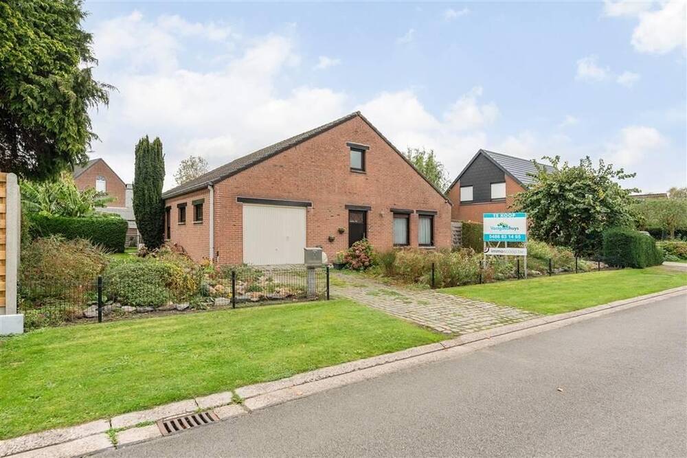 Huis te  koop in Neerpelt 3910 50000.00€ 2 slaapkamers 244.00m² - Zoekertje 302060