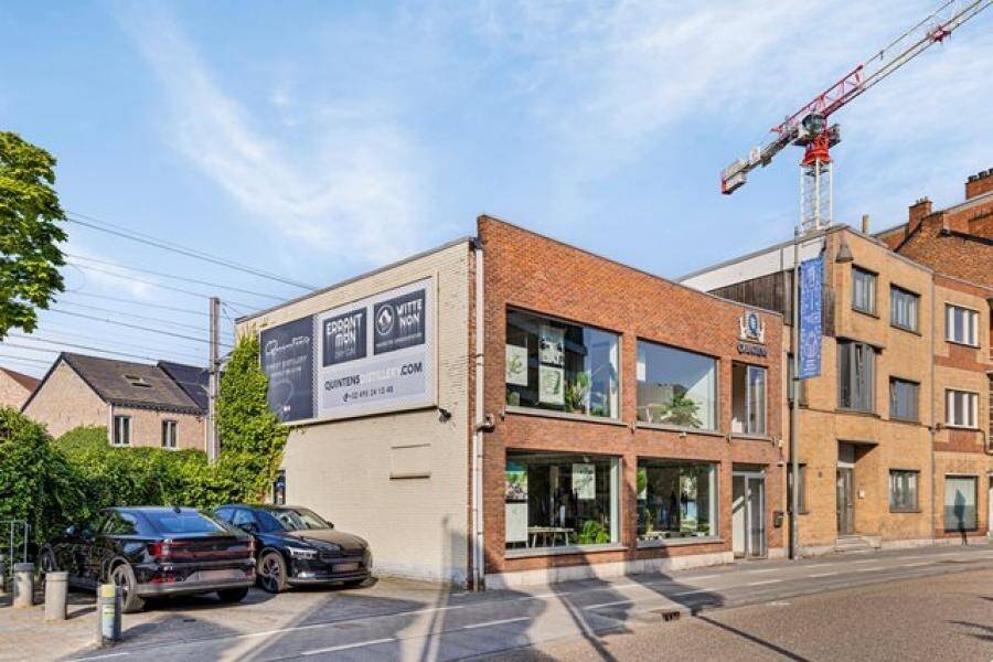 Handelszaak te  huur in Hasselt 3500 2100.00€  slaapkamers m² - Zoekertje 303608