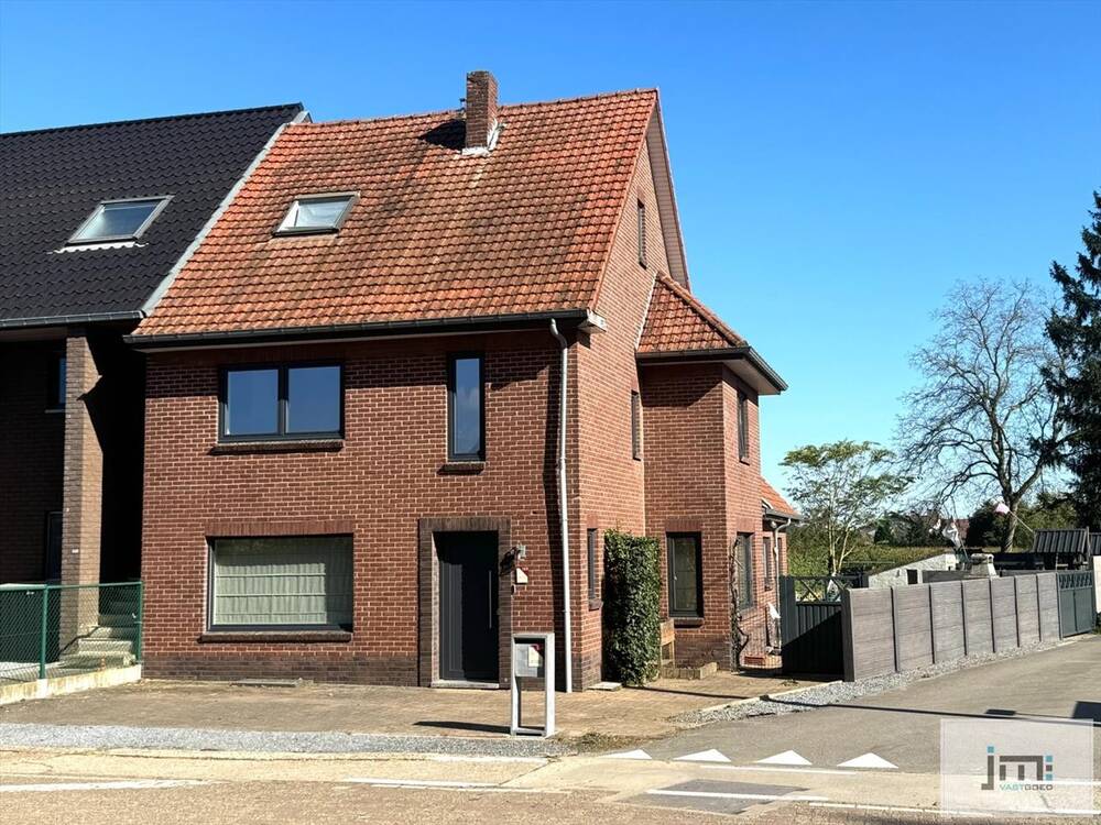 Huis te  koop in Maaseik 3680 329000.00€ 5 slaapkamers 192.00m² - Zoekertje 307773