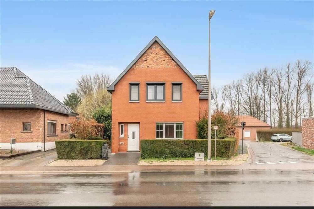 Huis te  koop in Nieuwerkerken 3850 295000.00€ 3 slaapkamers 205.00m² - Zoekertje 308503