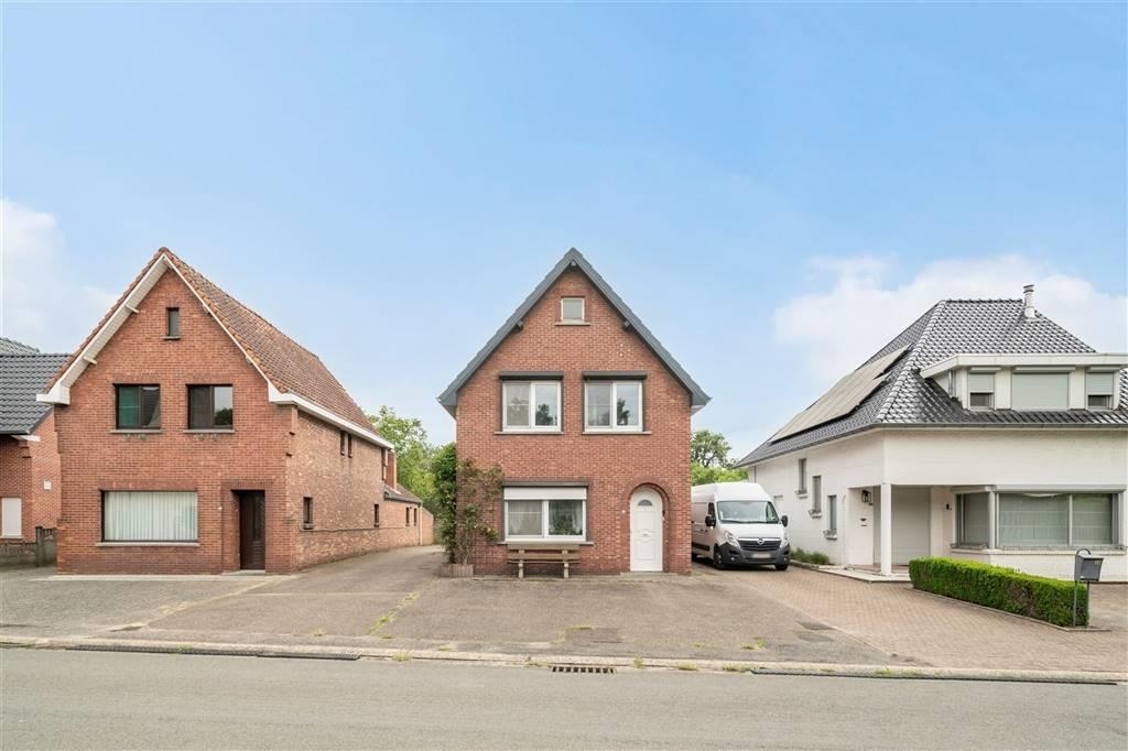 Huis te  koop in Houthalen-Helchteren 3530 295000.00€ 3 slaapkamers 142.00m² - Zoekertje 309595