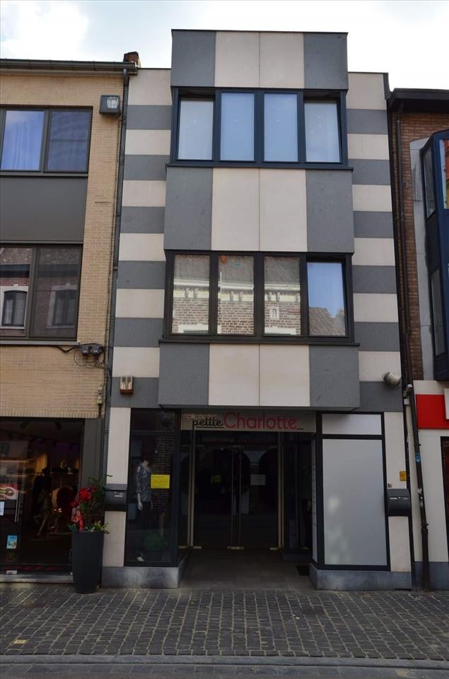 Handelszaak te  koop in Bilzen 3740 295000.00€  slaapkamers 176.60m² - Zoekertje 310574