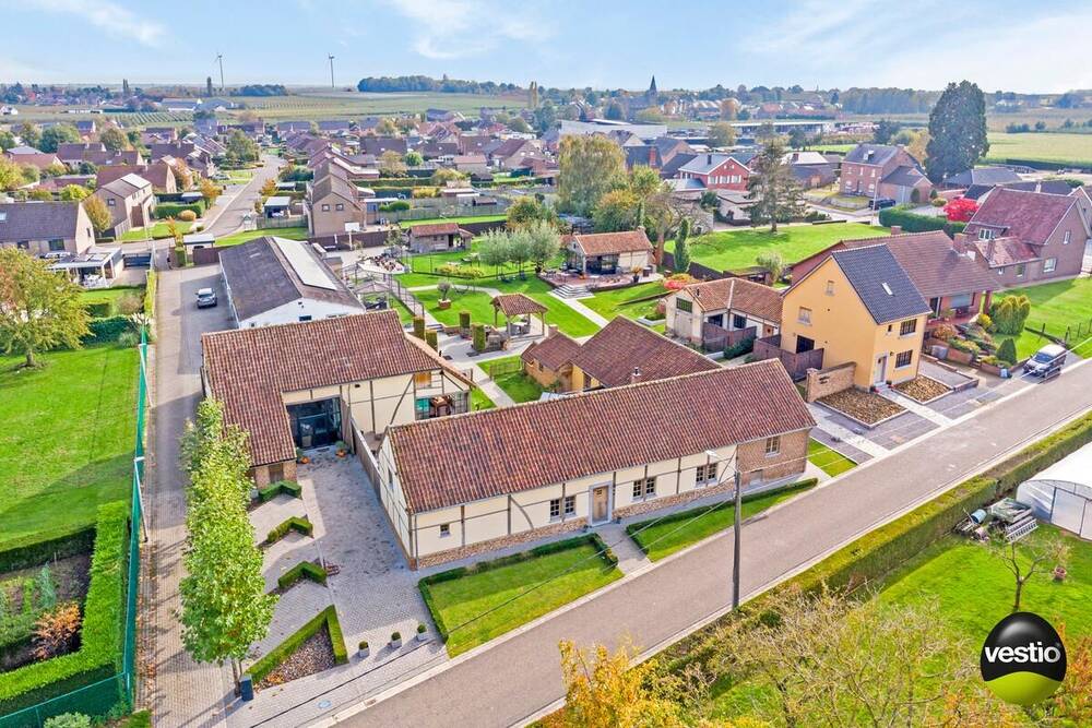 Villa te  koop in Nieuwerkerken 3850 1895000.00€ 8 slaapkamers m² - Zoekertje 310576