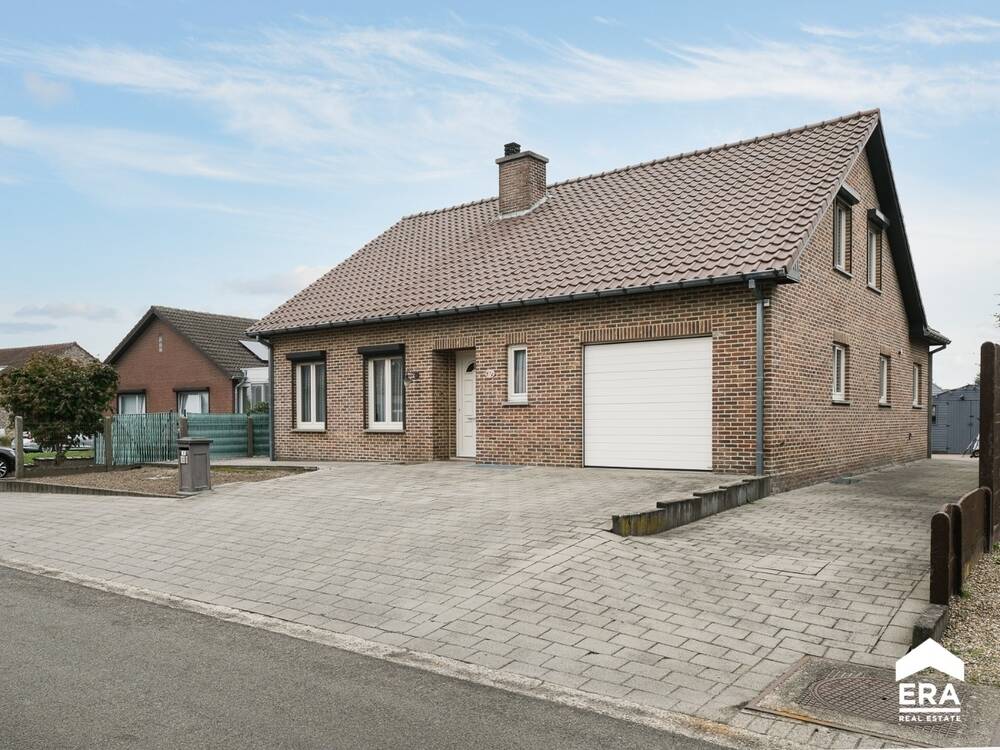 Huis te  koop in Hechtel 3940 320000.00€ 3 slaapkamers 155.00m² - Zoekertje 311446