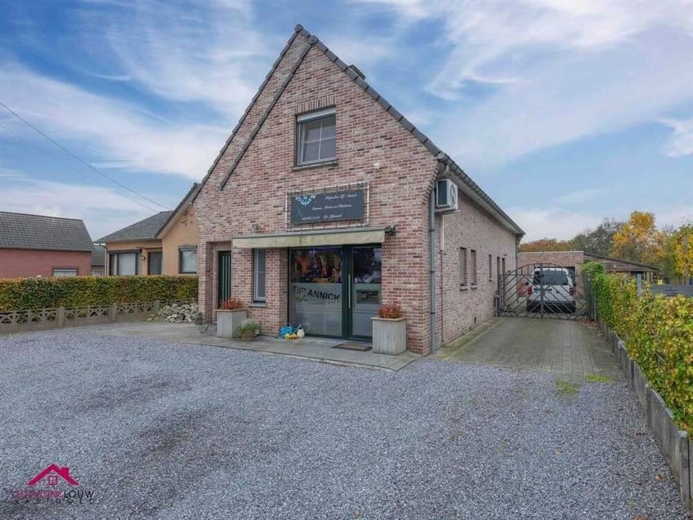 Huis te  koop in Neeroeteren 3680 475000.00€ 3 slaapkamers 180.00m² - Zoekertje 311800