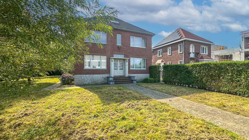 Handelszaak te  koop in Zonhoven 3520 649000.00€  slaapkamers 232.00m² - Zoekertje 312211