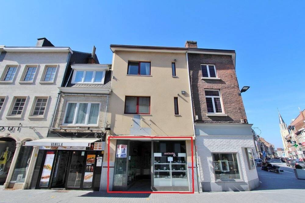 Handelszaak te  huur in Sint-Truiden 3800 890.00€  slaapkamers m² - Zoekertje 312670