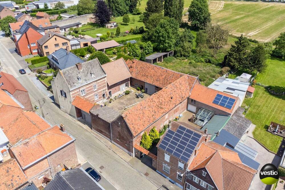 Boerderij te  koop in Bilzen 3740 625000.00€ 5 slaapkamers 216.00m² - Zoekertje 319084