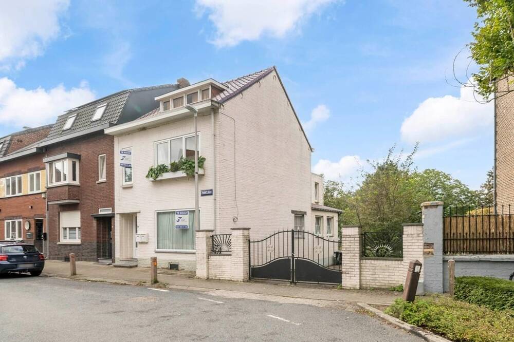 Huis te  koop in Maaseik 3680 249000.00€  slaapkamers m² - Zoekertje 335785