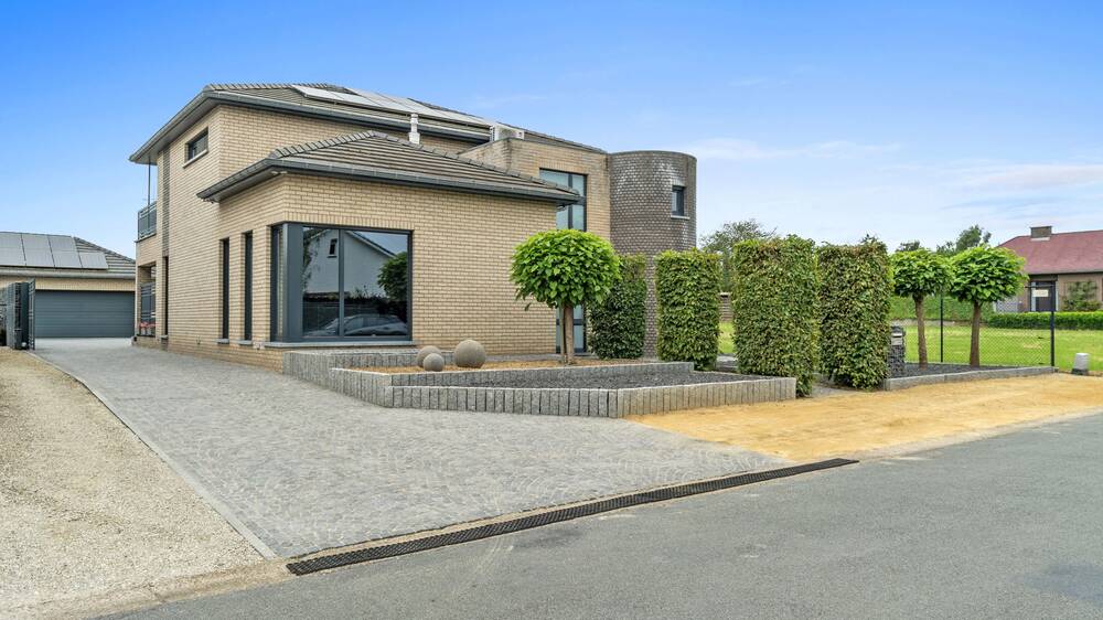 Huis te  koop in Bilzen 3740 629000.00€ 3 slaapkamers 566.00m² - Zoekertje 340105