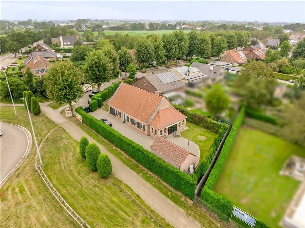 Huis te  koop in Maaseik 3680 449500.00€ 4 slaapkamers 236.00m² - Zoekertje 349216