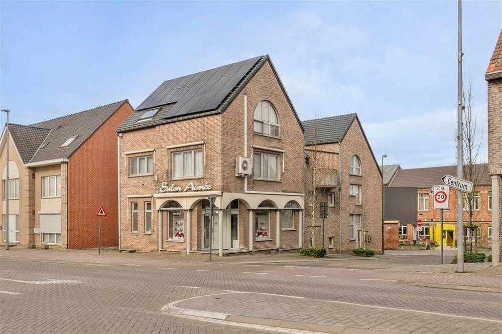 Appartementsgebouw te  koop in Beringen 3580 748000.00€ 5 slaapkamers 453.00m² - Zoekertje 353769