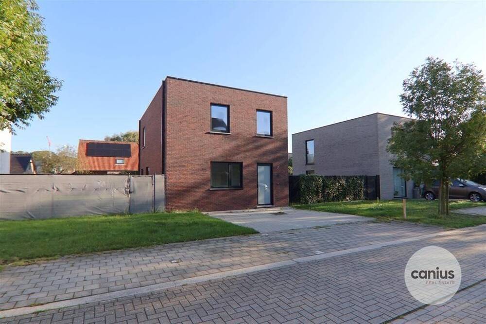 Huis te  koop in Maaseik 3680 375000.00€ 3 slaapkamers 142.00m² - Zoekertje 364283