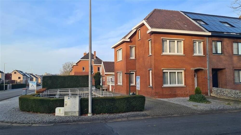 Huis te  koop in Bilzen 3740 229000.00€ 3 slaapkamers 176.00m² - Zoekertje 372246